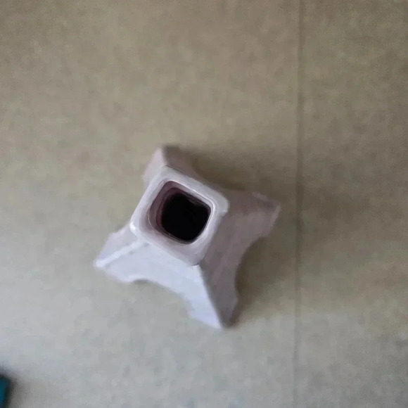 🎁 FREE w/Purchase | Vintage Tour Eiffel Aromatherapy  Reed Pot or Flower Vase - Picture 4 of 8